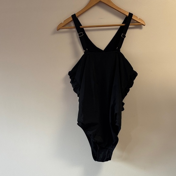 Swimsuit for all size 12 Black Ruched Swimsuit NWOT - Picture 6 of 8
